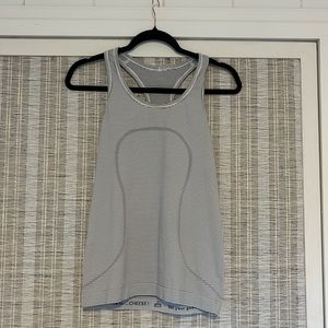 LULULEMON TOP